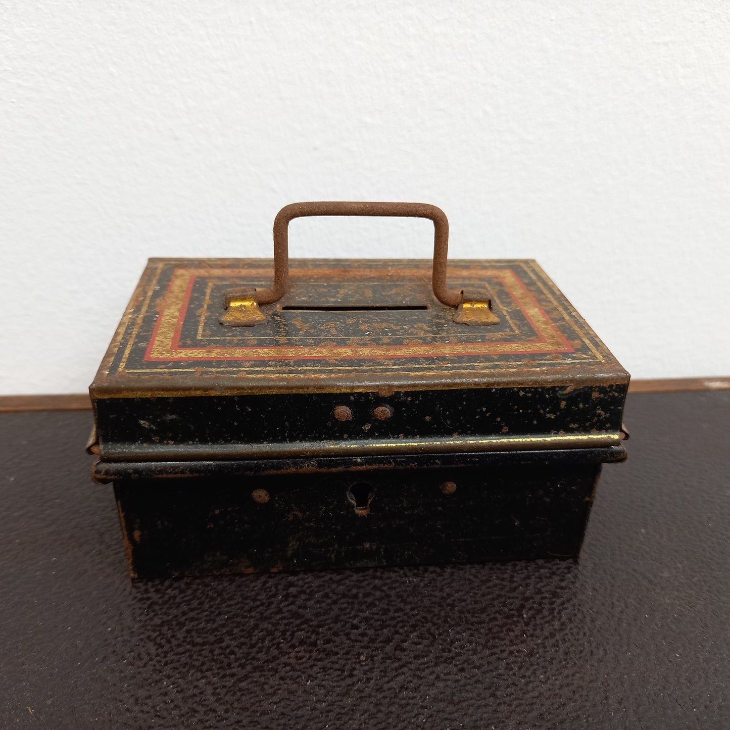 Little Antique Money Box: Vintage Metal Box/Rusty Box/Vintage Metal Container/Vintage Storage Tin/Metal Storage Box/Rustic Box/Trinket Box