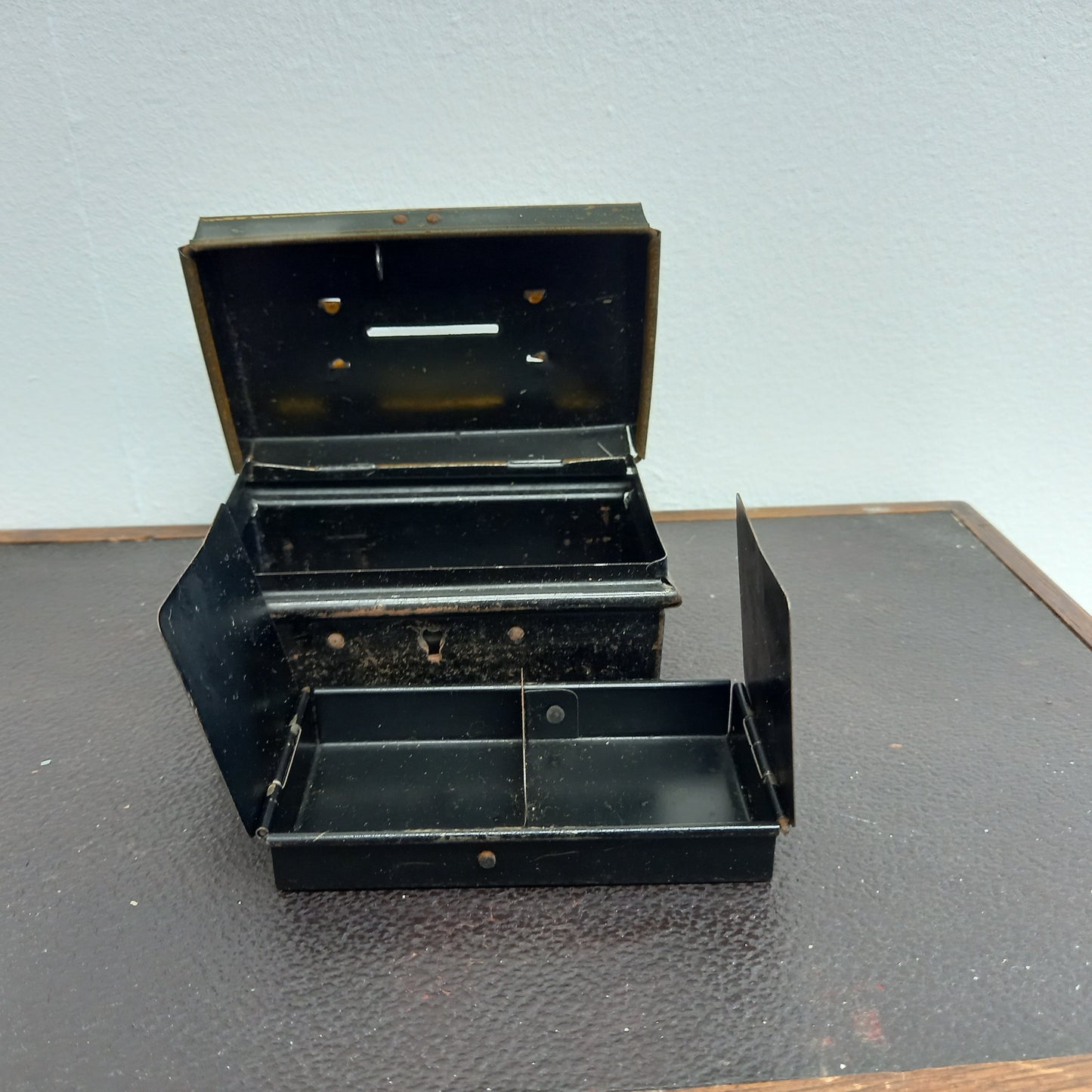 Little Antique Money Box: Vintage Metal Box/Rusty Box/Vintage Metal Container/Vintage Storage Tin/Metal Storage Box/Rustic Box/Trinket Box