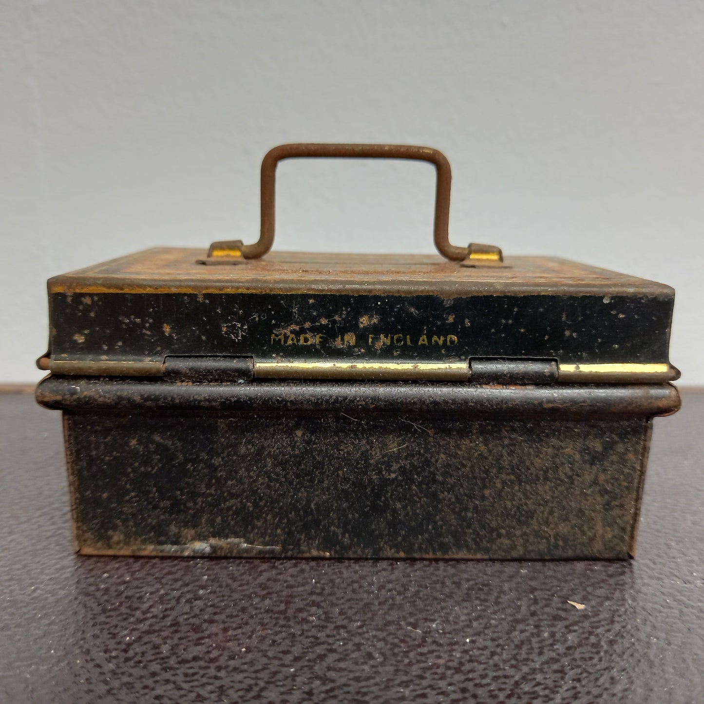 Little Antique Money Box: Vintage Metal Box/Rusty Box/Vintage Metal Container/Vintage Storage Tin/Metal Storage Box/Rustic Box/Trinket Box