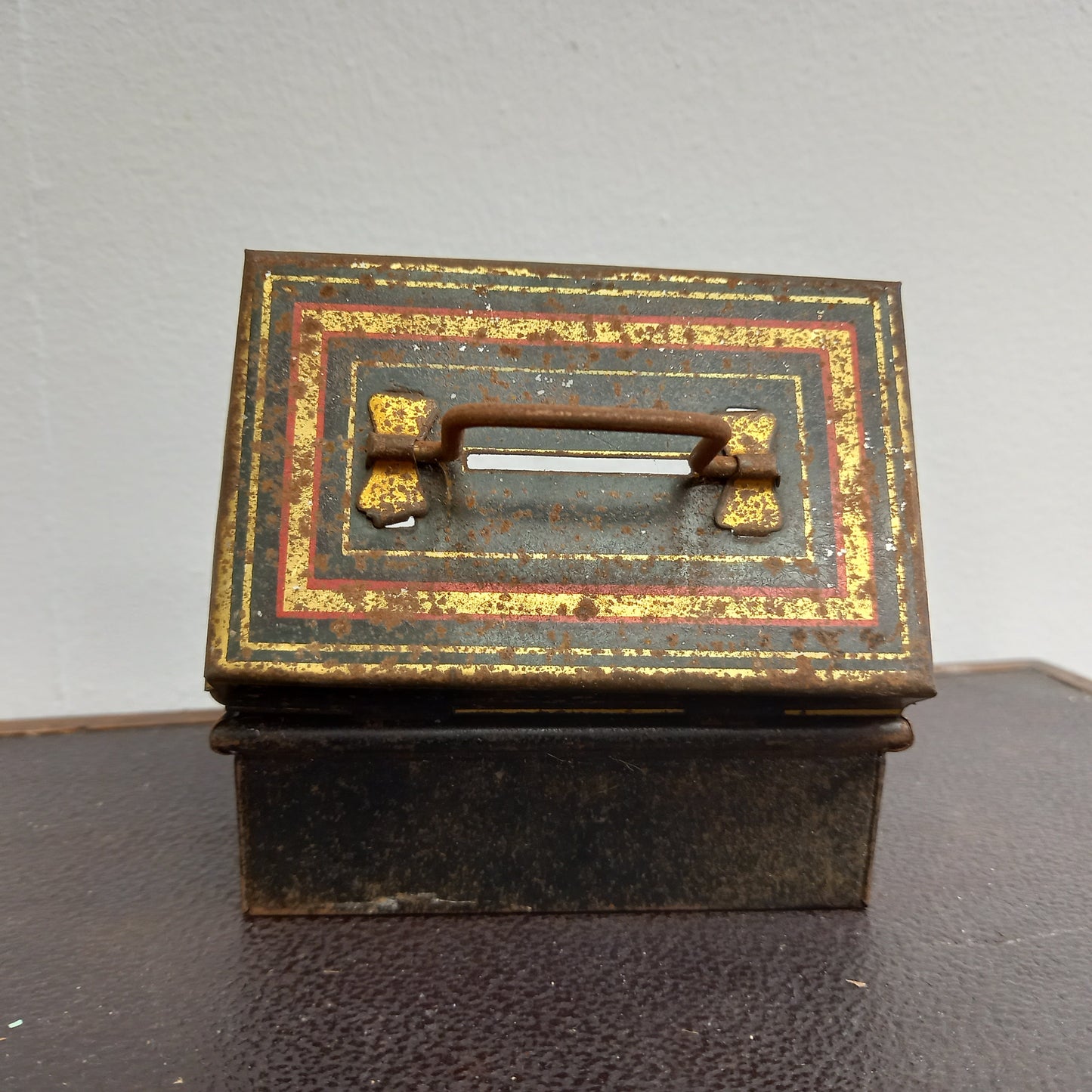 Little Antique Money Box: Vintage Metal Box/Rusty Box/Vintage Metal Container/Vintage Storage Tin/Metal Storage Box/Rustic Box/Trinket Box