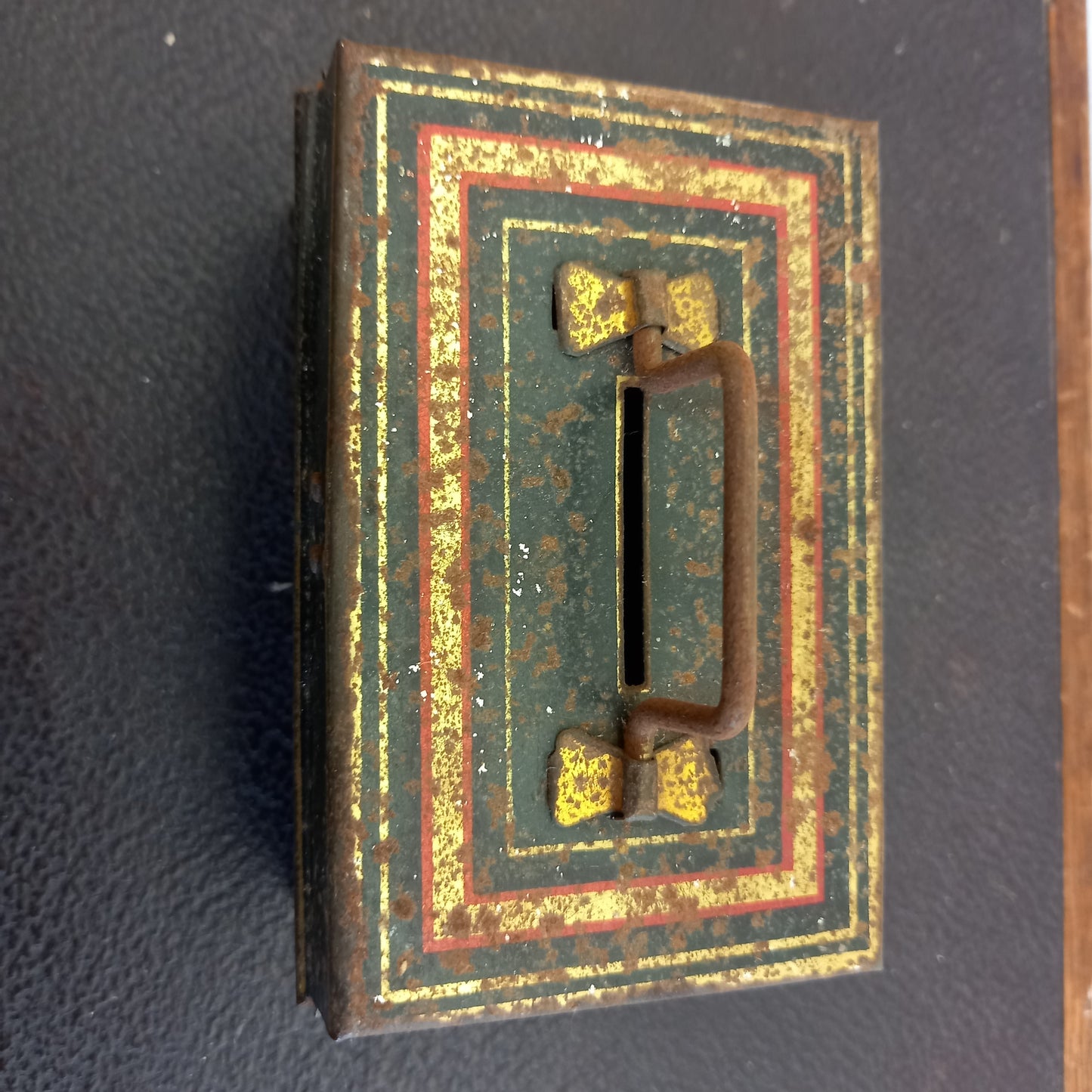 Little Antique Money Box: Vintage Metal Box/Rusty Box/Vintage Metal Container/Vintage Storage Tin/Metal Storage Box/Rustic Box/Trinket Box