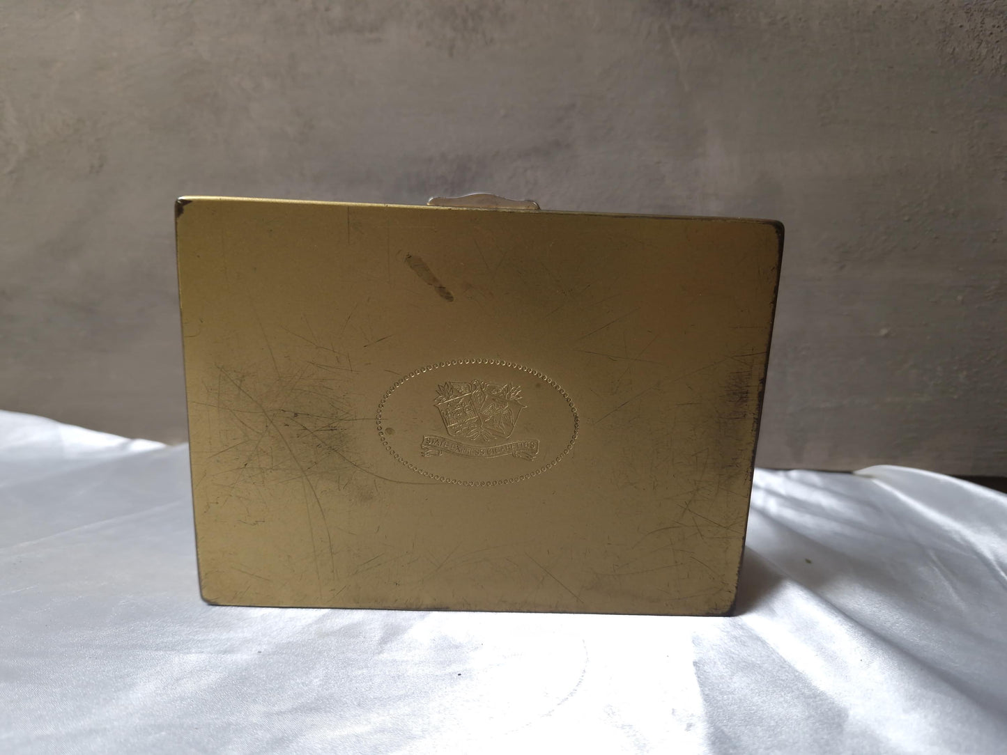 Beautiful 1950s wood lined brass cigarette case: State Express Cigarettes/Tobacco/Cigar box/Trinket Box/Bar Decor/Groomsmen Cigarette Box
